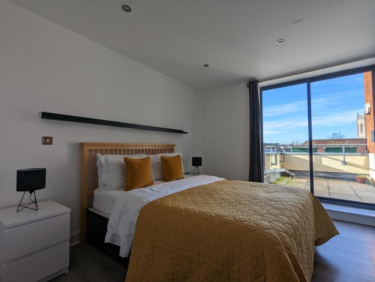 Bankside By Wycombe Apartments Хай Уикъмб Екстериор снимка