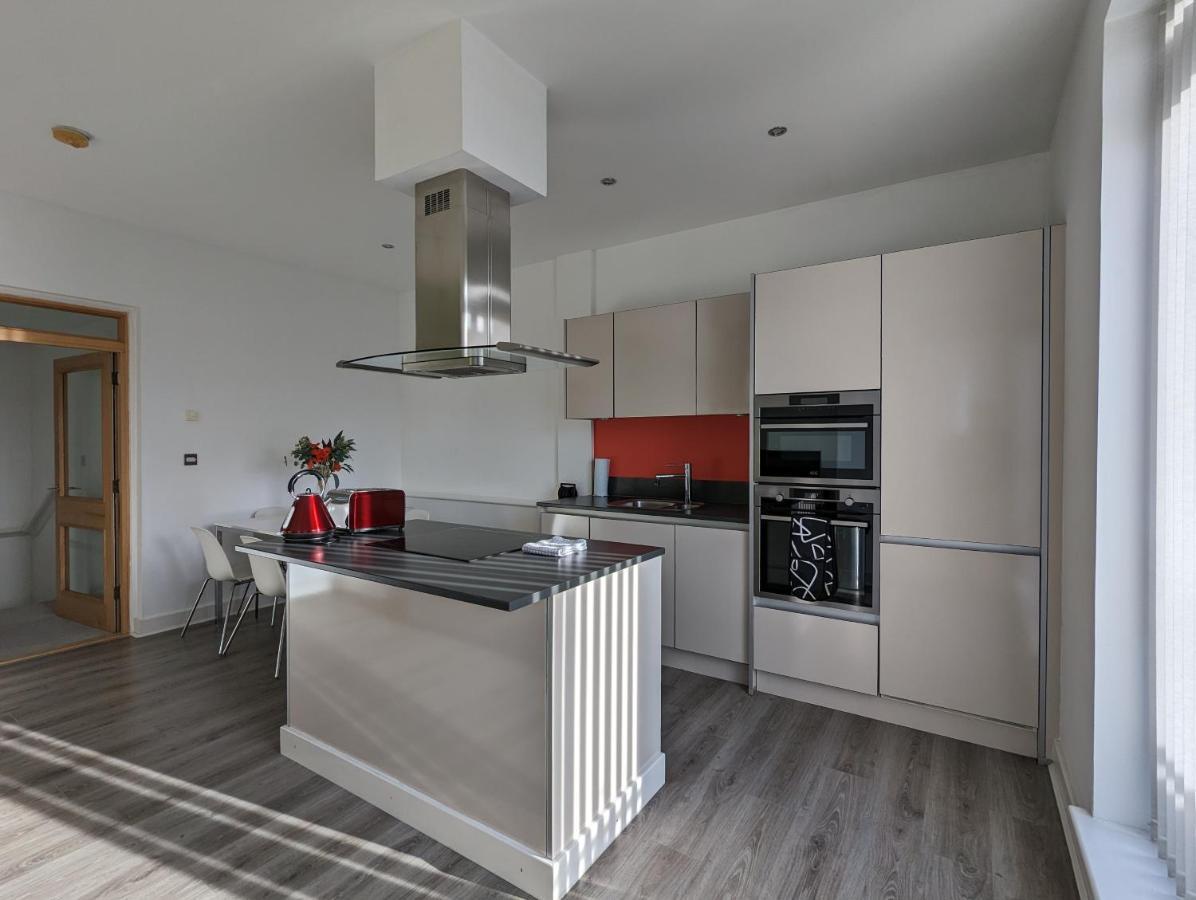 Bankside By Wycombe Apartments Хай Уикъмб Екстериор снимка